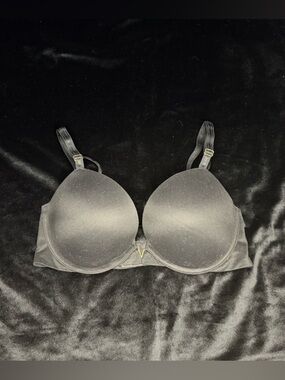 Victoria's Secret Smooth Black T-Shirt Bra with Gold Accent